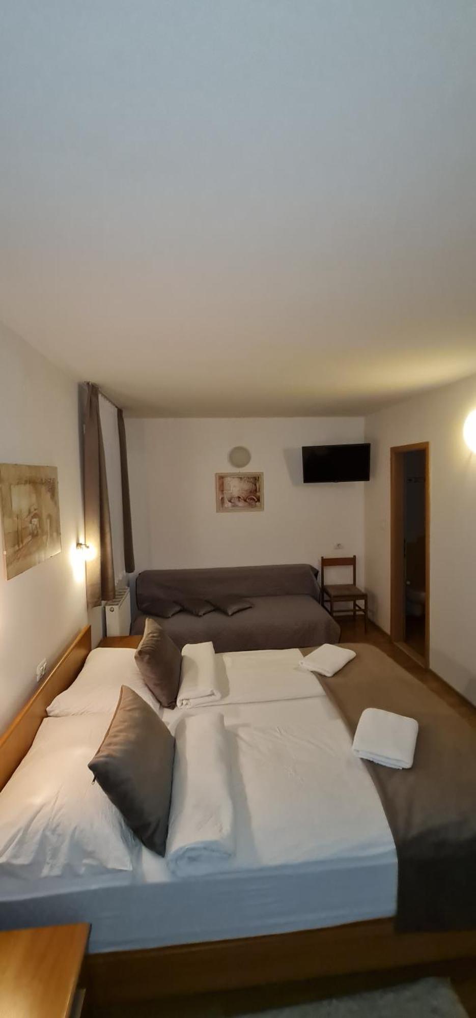 Garni Hotel Keltika Izola Eksteriør bilde