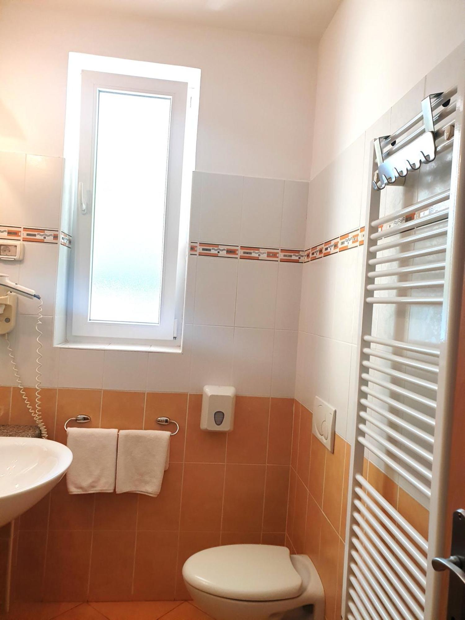 Garni Hotel Keltika Izola Eksteriør bilde
