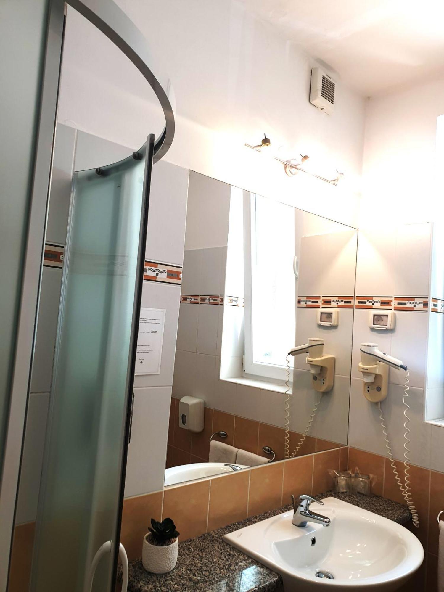 Garni Hotel Keltika Izola Eksteriør bilde